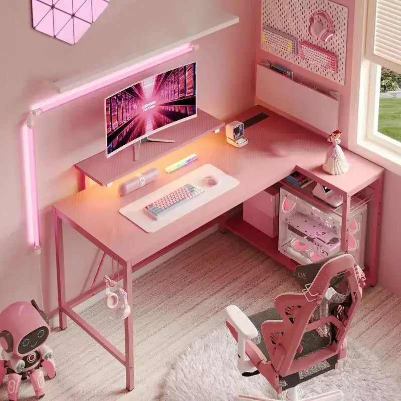 Bureau Gaming de 132 cm avec éclairage LED, Bureau d'angle en forme de L avec prise de courant et support de moniteur, Bureau d'ordinateur d'angle