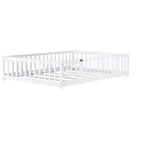 Lit au sol pleine grandeur avec clôture et porte pour chambre d'enfant