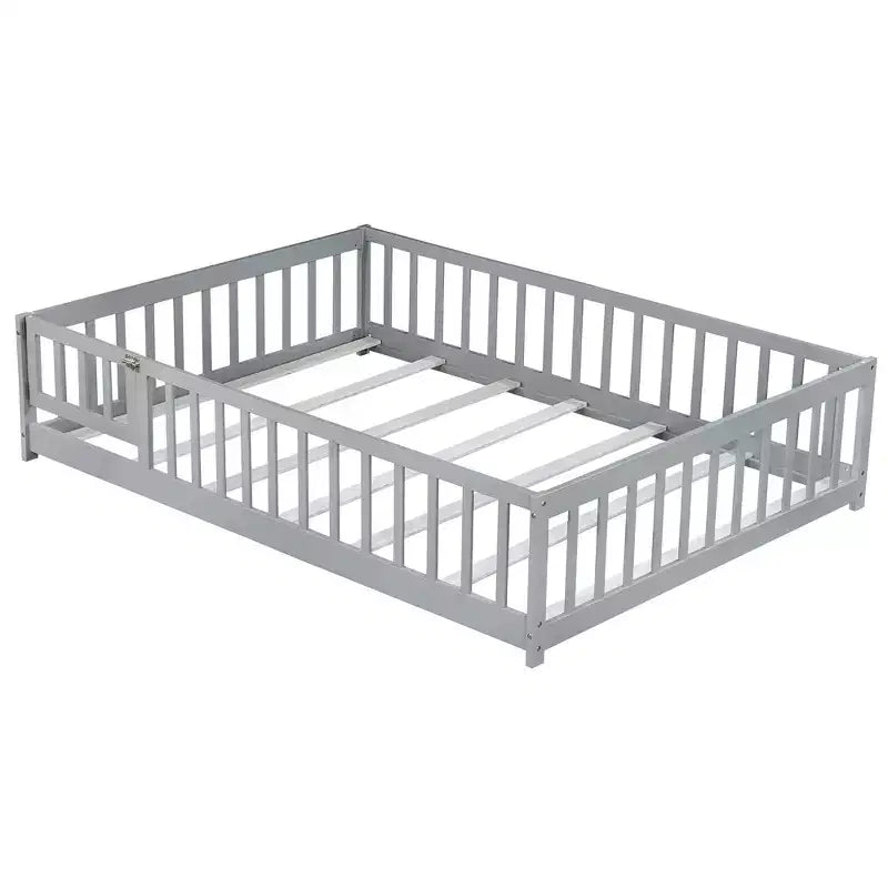 Lit au sol pleine grandeur avec clôture et porte pour chambre d'enfant